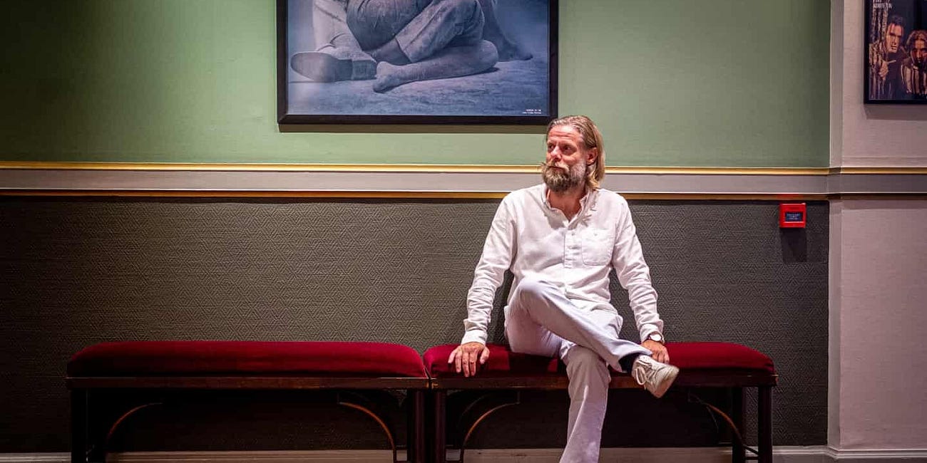 Podcast: Et nyt Odense Teater rejser sig til den kommende sæson: Hobitten, Ibsen og lokale fortællinger i stor skala
