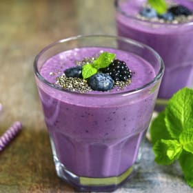 Creamy Berry Greek Yogurt Smoothie