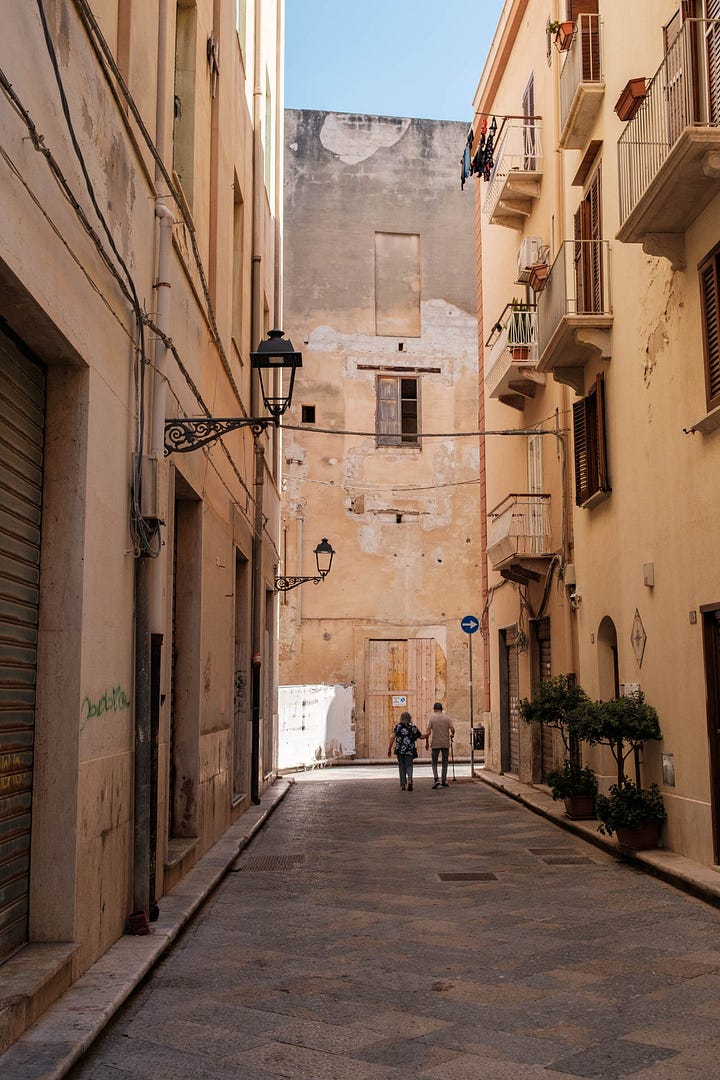 Pictures showing streets going into distance