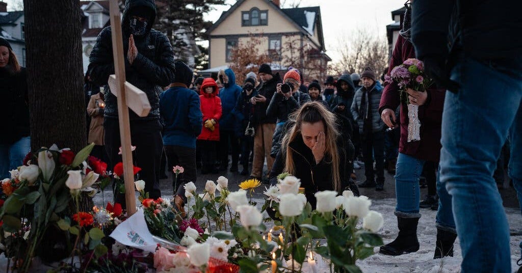 Thousands Gather at Vigil for Minnesota Woman Fatally Shot by ICE