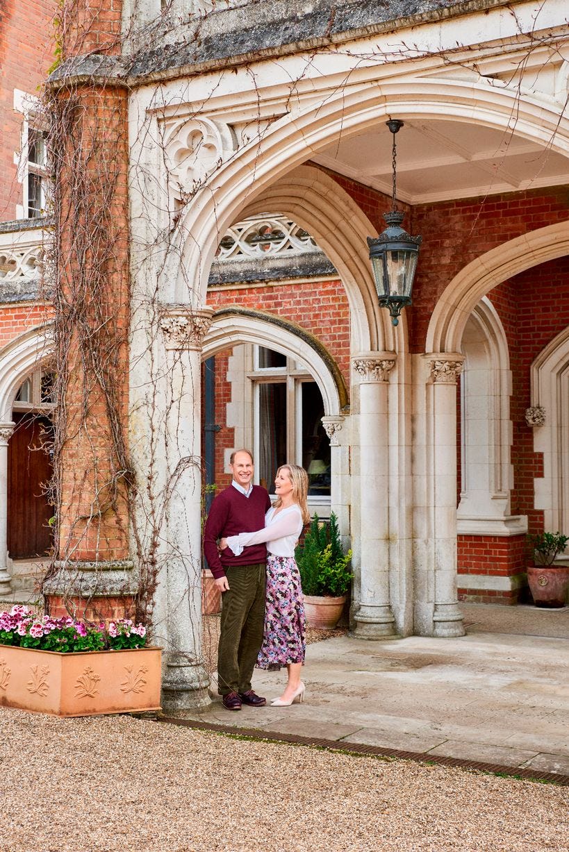 Sophie Wessex at home in Bagshot Park: 120 rooms with Kate and Wills as  neighbours - OK! Magazine