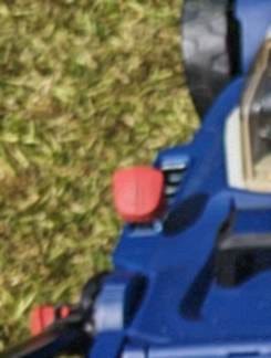 A close-up of a blue machine

AI-generated content may be incorrect.