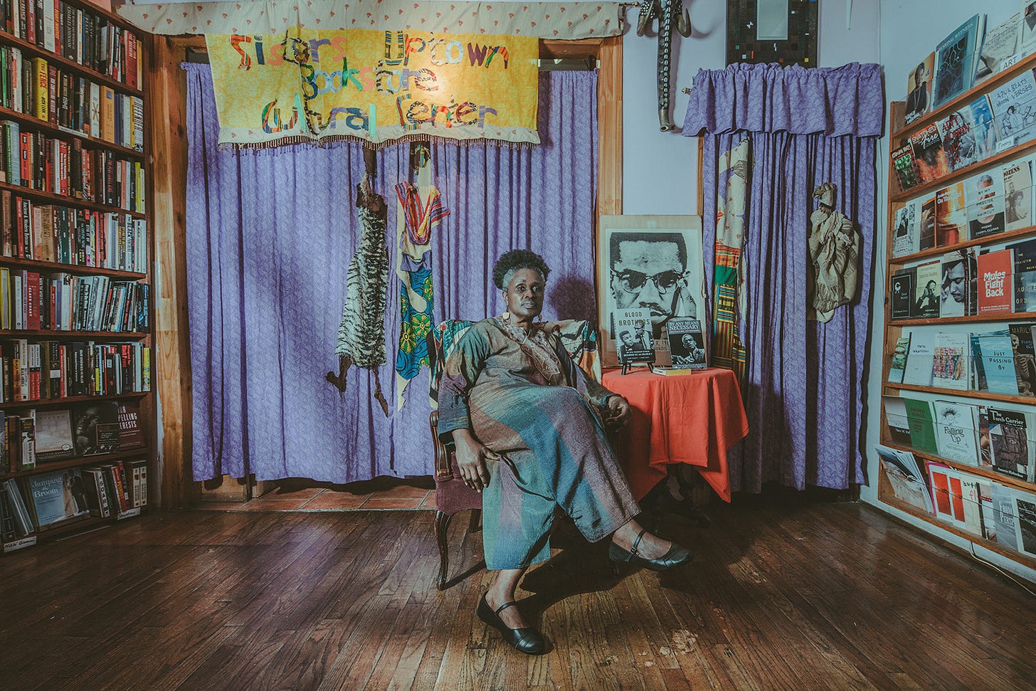 Janifer P. Wilson at Sisters Uptown Bookstore, Harlem, Manhattan, 2017 (8)  | Images :: Behance