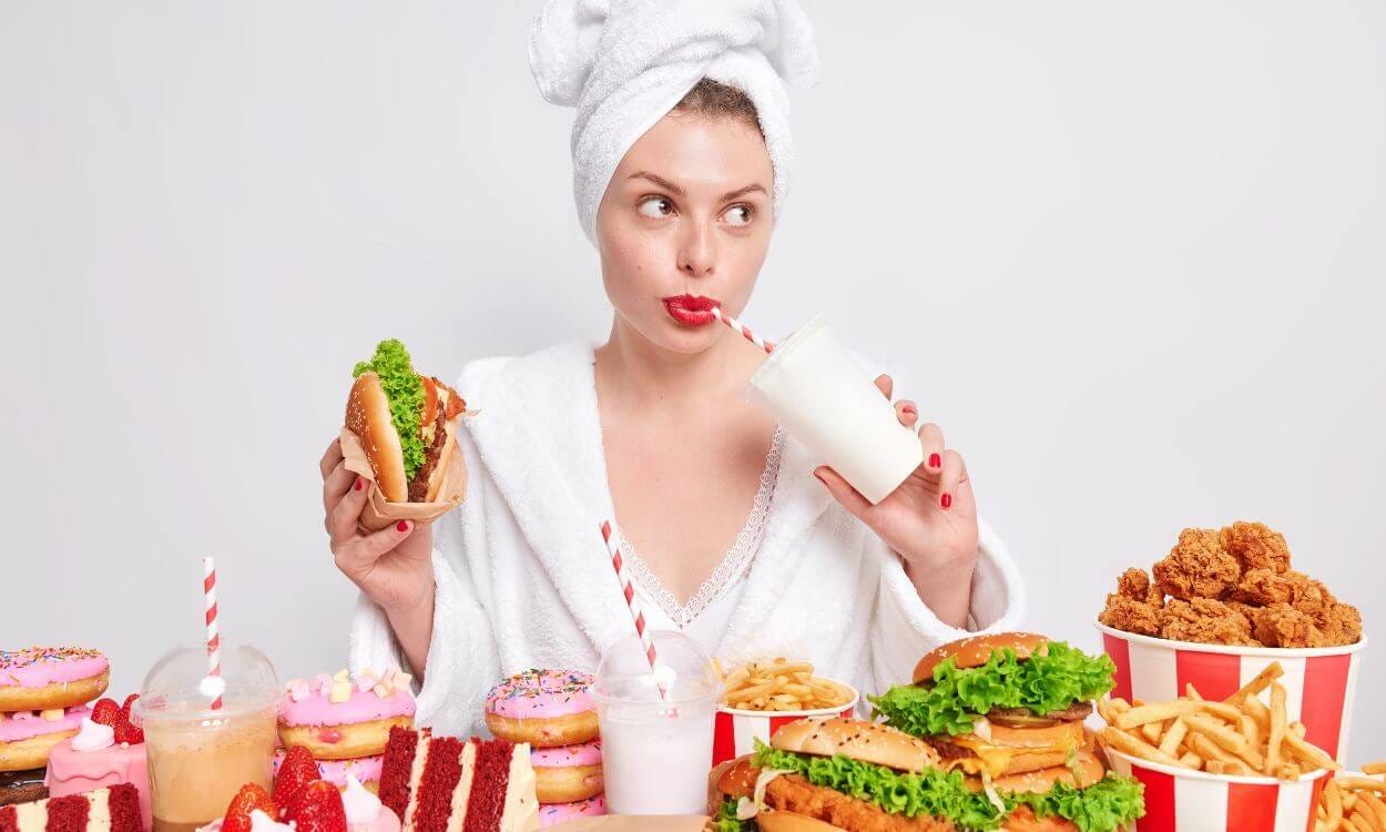 Can I lose weight by only eating junk food? - FITPAA