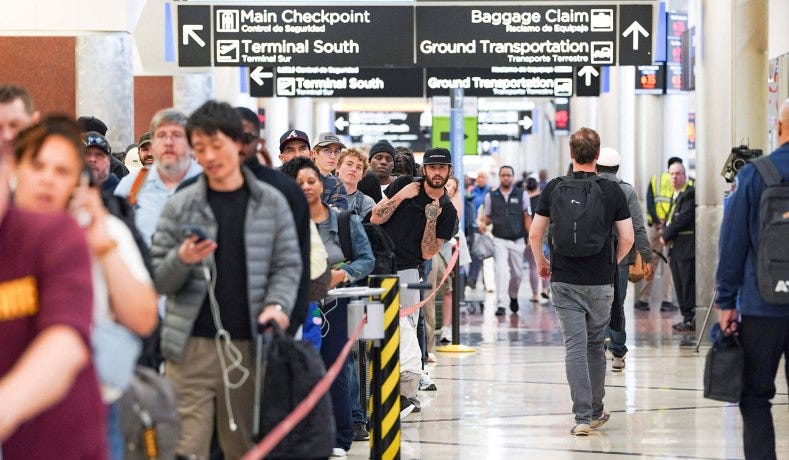 Government Shutdown & TSA Chaos: Some Aiports Using Private Security Screeners | National Review Government Shutdown & TSA Chaos: Some Aiports Using Private Security Screeners | National Review