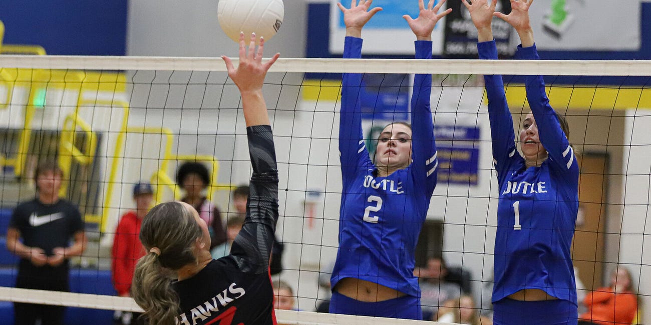High School Volleyball Roundup: Toutle Lake too hot to handle for Toledo in District semis