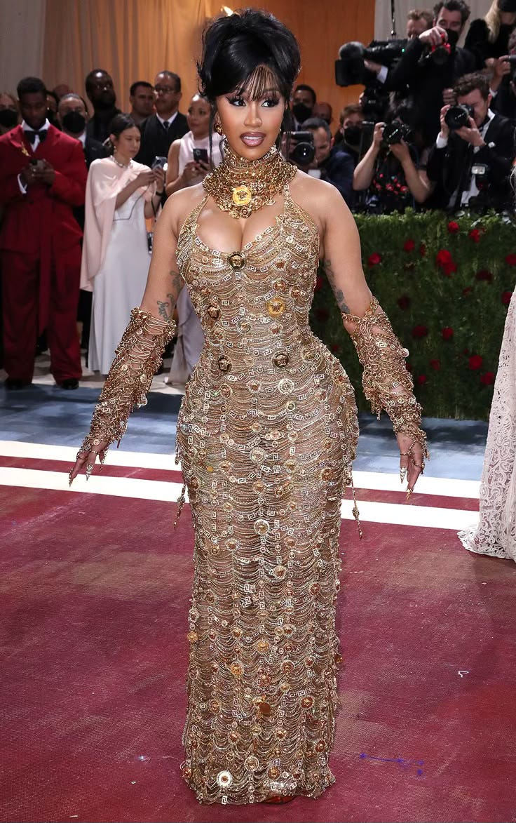 Versace & Hip-Hop: A Legacy Dripping in Gold Versace & Hip-Hop: A Legacy Dripping in Gold
