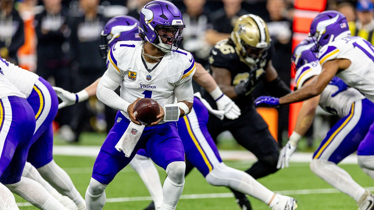 Vikings’ offense takes a step in the right direction as team heads into bye week with 5-0 record