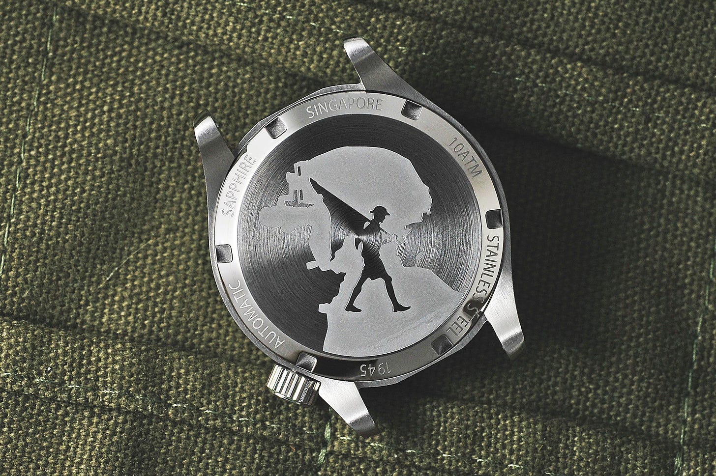 Vario 1945 D12 tool watch