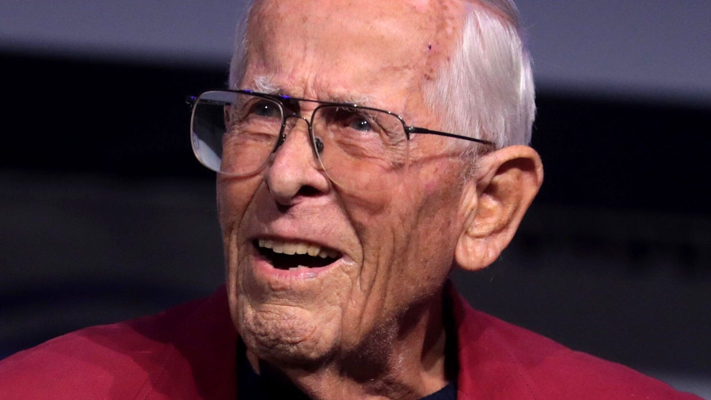 Disney Legend Bob Gurr at WonderCon in 2023. Image: Gage Skidmore via Wikimedia Commons
