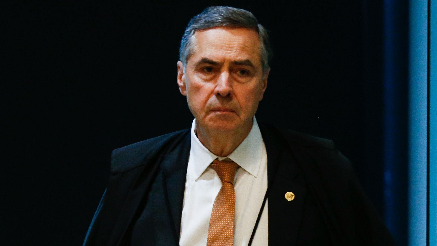 Barroso defende "dose de repressão" em evento com influenciadores de esquerda para "regulamentar" redes sociais no Brasil