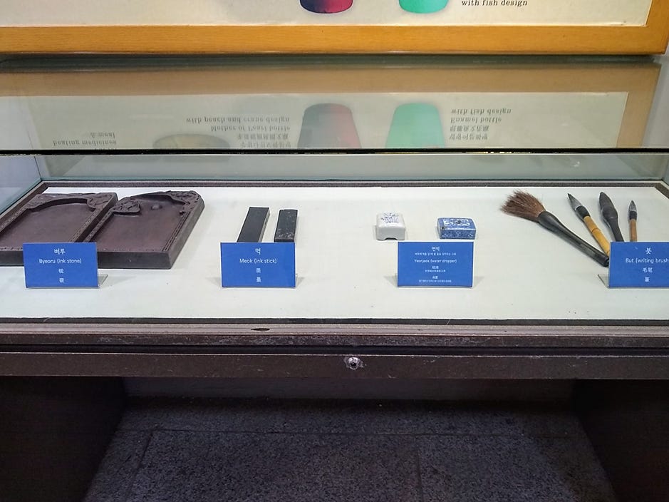 A table with different objects on it
AI-generated content may be incorrect. A table with different objects on it
AI-generated content may be incorrect.