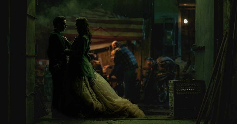 There is a sequence in Everything, Everywhere, All At Once that looks  straight out of a Wong Kar Wai film. : r/criterion