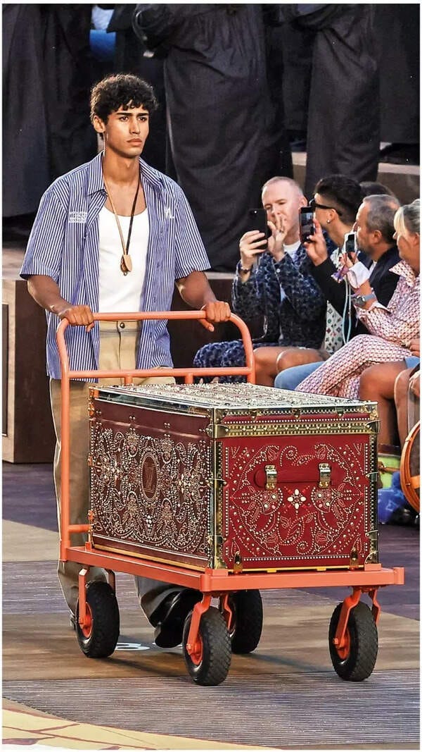 AR Rahman Teams Up with Pharrell Williams for Global Track 'Yaara' at Paris  Fashion Week | - Times of India