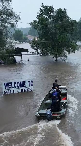 Flash floods force water rescues in Mississippi | CNN