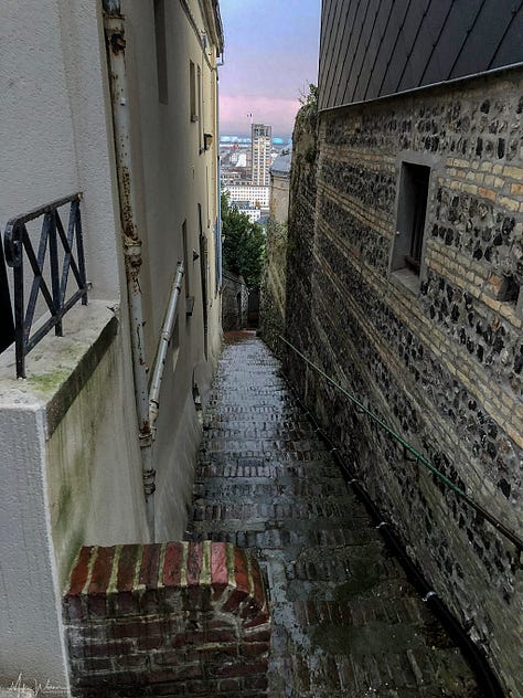 Some of the many stairs of Le Havre