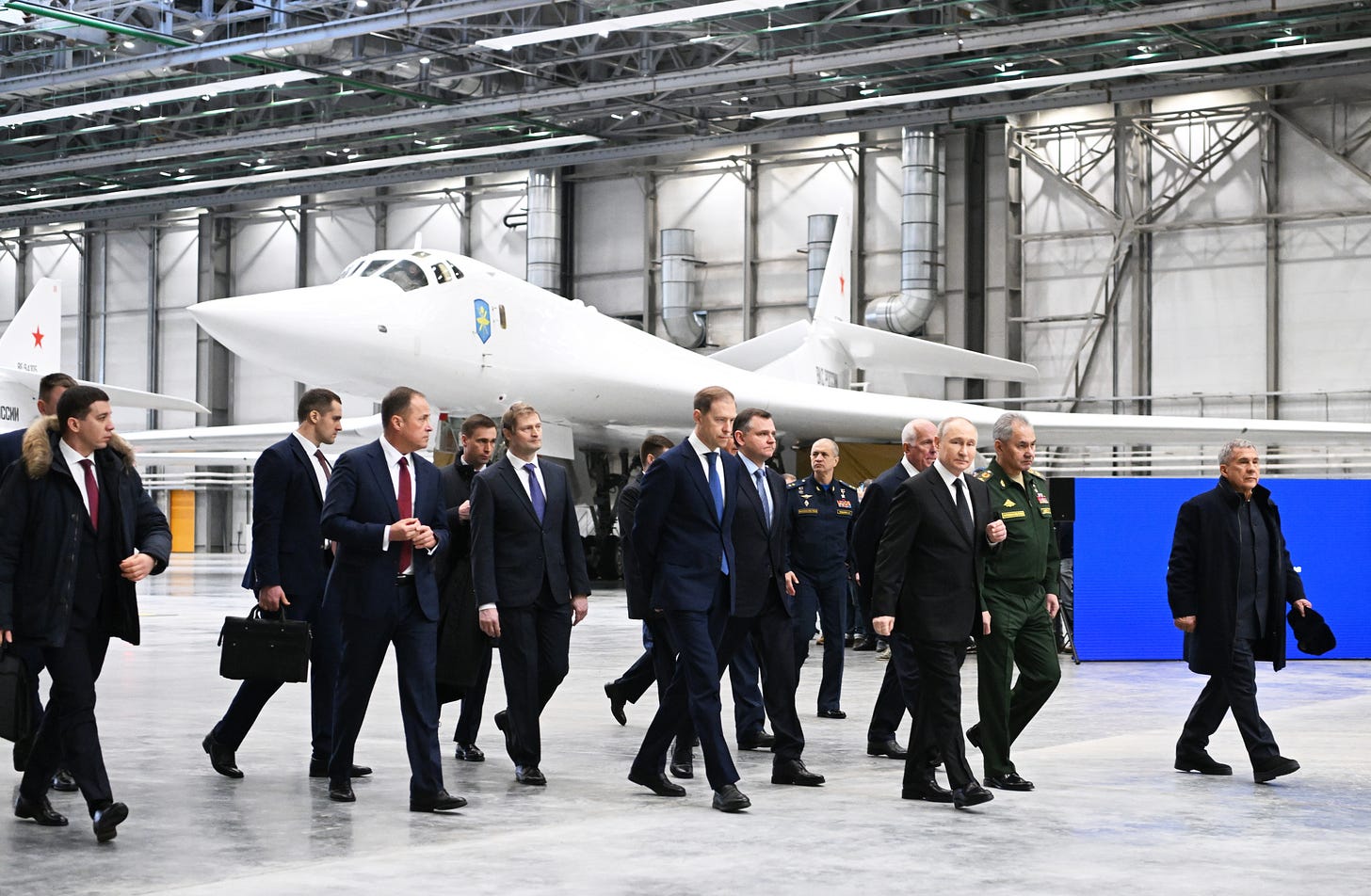 https://srpskainfo.com/wp-content/uploads/2024/02/avion-Putin-foto-KRISTINA-KORMILITSYNASPUTNIKKREMLIN-POOL-EPA-4.jpg