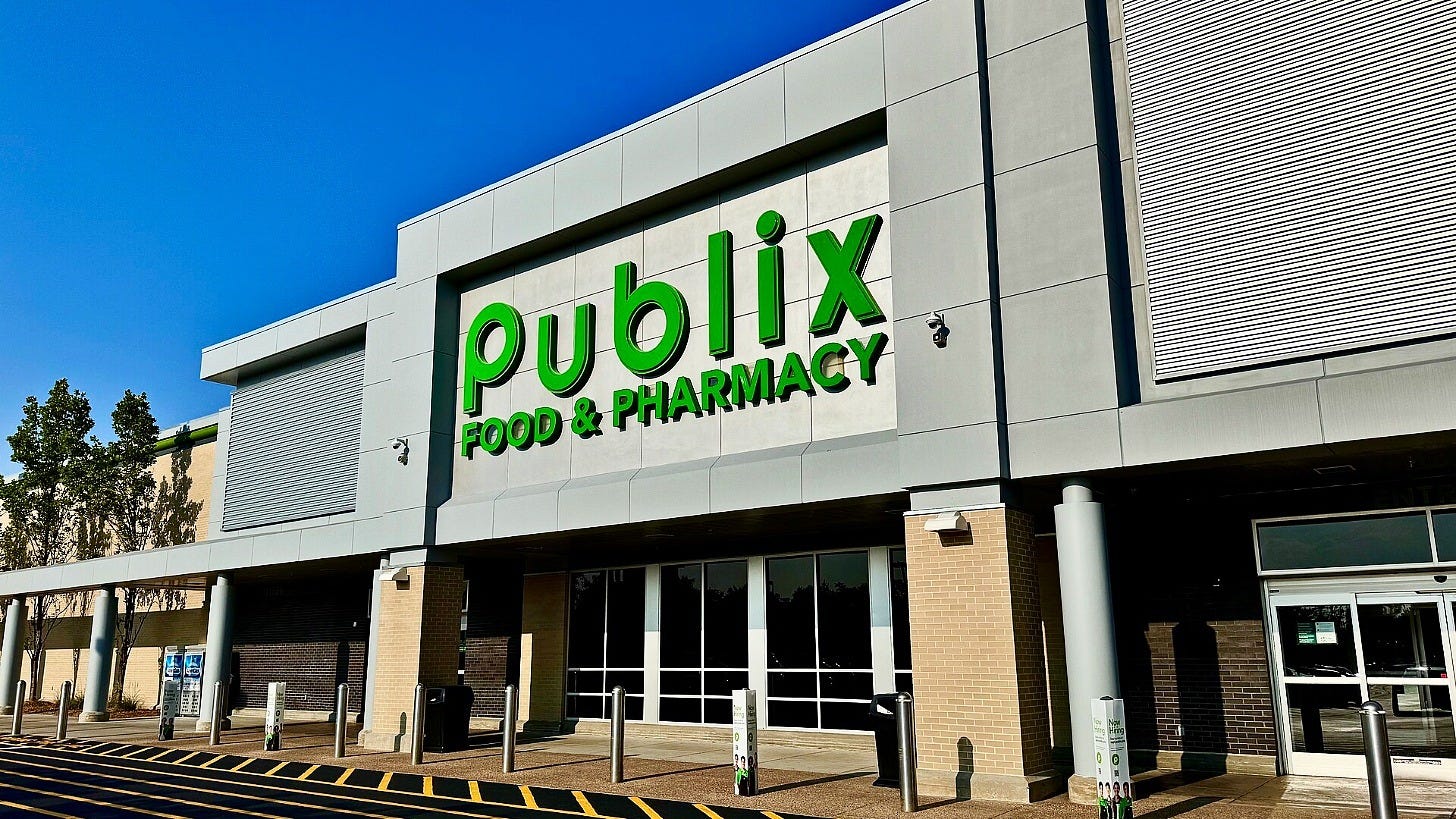 A Publix in Farragut, Tennessee, not on the closing list. Image: Harrison Keely via Wikimedia Commons