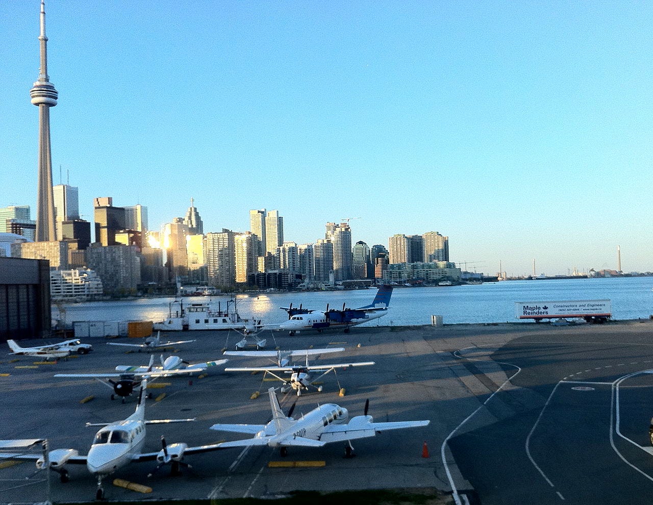Photo of the Island Airport Photo of the Island Airport