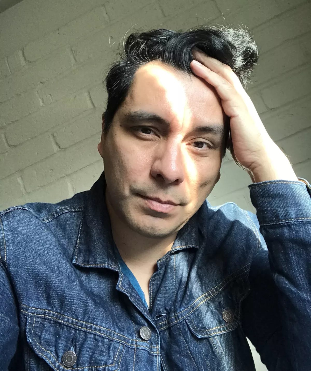 Manuel Muñoz's "The Consequences" captures Central Valley - Los Angeles  Times