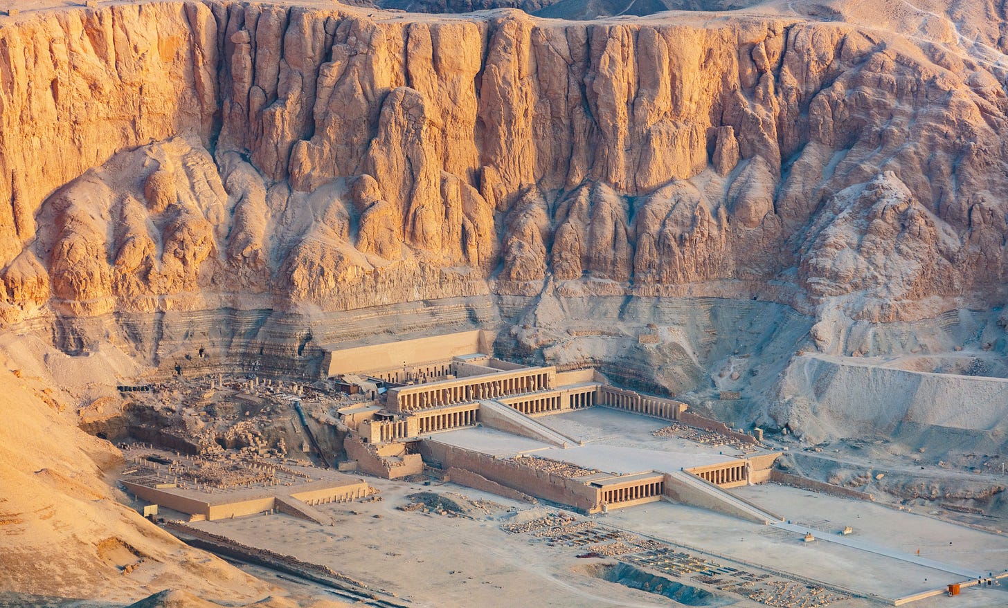 The Temple of Mentuhotep II at Deir el-Bahri – The Past