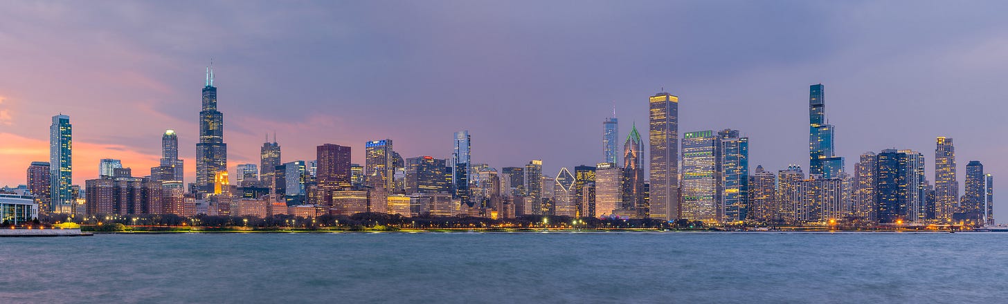 Photos of the Chicago skyline at sunset - VAST