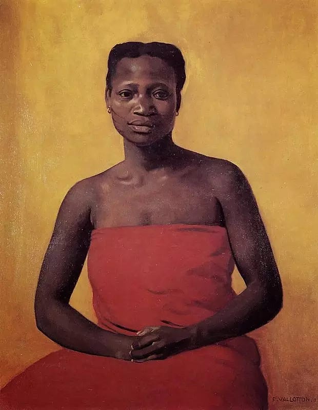 #descrevemospravocê  Pintura retratando Tereza de Benguela, líder quilombola afro-brasileira do século XVIII. Na obra, uma mulher negra está sentada, voltada para frente, com o olhar firme e sereno direcionado ao observador. Seu rosto tem traços fortes e expressão calma, com os lábios fechados e levemente voltados para baixo. Ela está envolta em um tecido vermelho que cobre seu corpo do busto até as pernas, deixando os ombros, pescoço e parte dos braços à mostra. As mãos estão unidas no colo, uma sobre a outra. O fundo da pintura é um tom amarelo ocre uniforme, sem nenhum elemento ou paisagem, o que reforça a presença imponente da figura retratada. A iluminação suave destaca o volume do rosto, dos ombros e do tronco, revelando detalhes anatômicos com sutileza. O cabelo está preso para trás, com volume no alto da cabeça. No canto inferior direito da tela, está assinada pelo artista F. Vallotton.