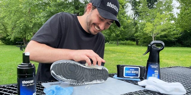 Shoozas Simple Shoe Cleaning Kit Simple Kit - 885 requests | Flip App