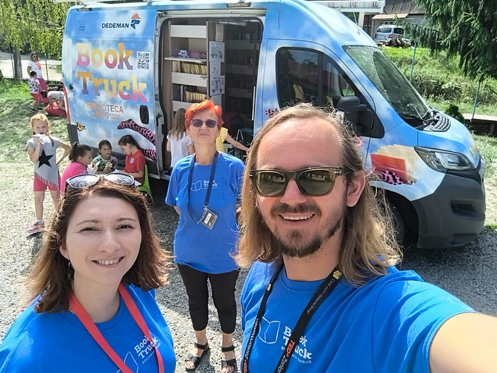 Biblioteca Pe Roți la Poieni