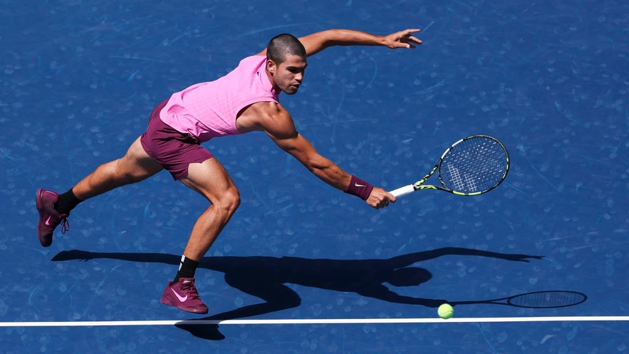 Carlos Alcaraz dazzles in return to quarterfinals at 2025 US Open |  Official Site of the 2025 US Open Tennis Championships - A USTA Event