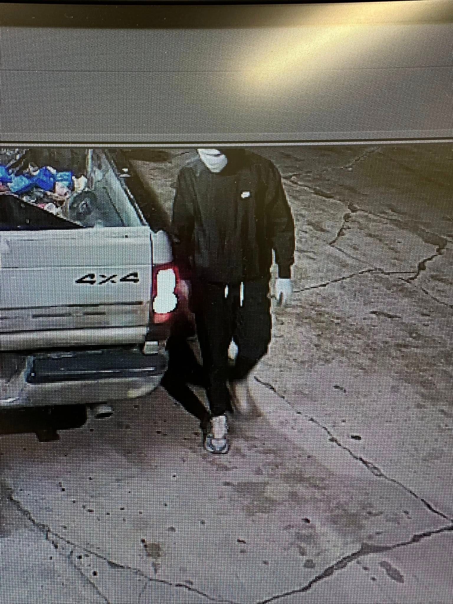 May be an image of 1 person and text that says "4x4"