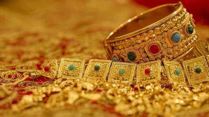 Gold Price Today: Yellow metal rebounds, Should you buy, sell or hold?  Experts recommend this | Zee Business