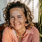 Carol Macário's avatar