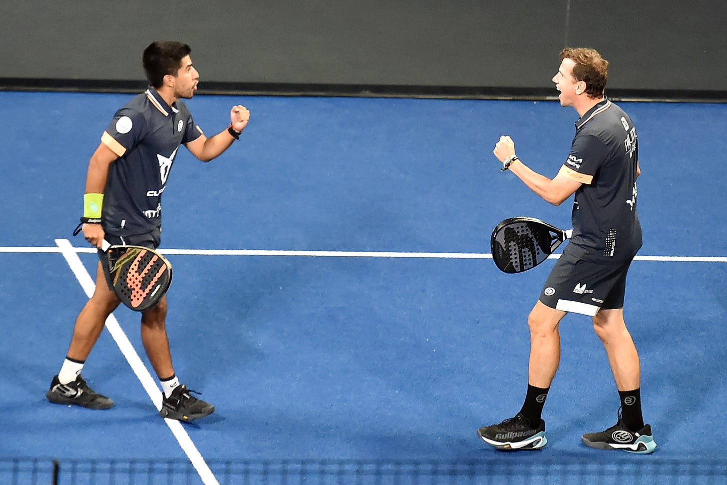 7000 fans for Chingotto and Navarro Paquito is 'on fire': final against  Coello and Tapia