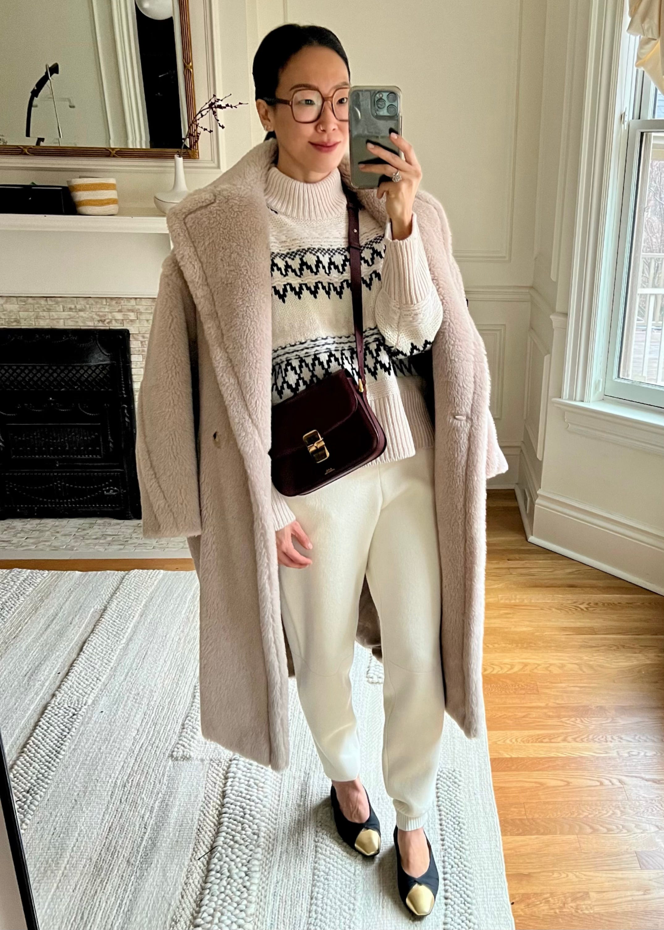 001/ What I'm Wearing no. 1 - by Irene Kim (김애린)