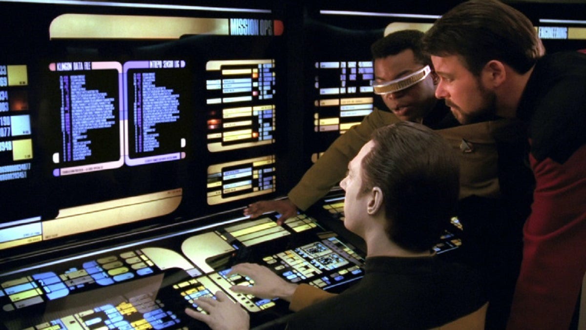 Fan Builds Working STAR TREK: TNG-Style Computer - Nerdist