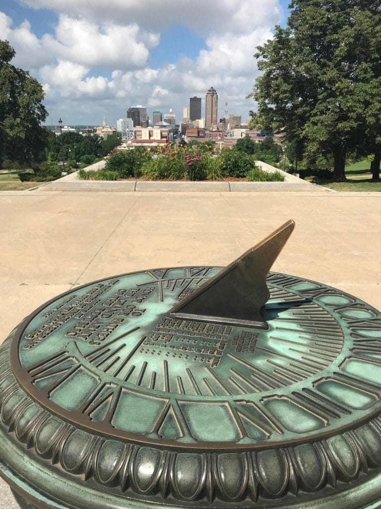 Des Moines State Capitol | Broke Girl Abroad