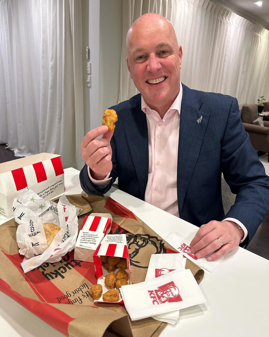 Luxon eating KFC. Luxon eating KFC.