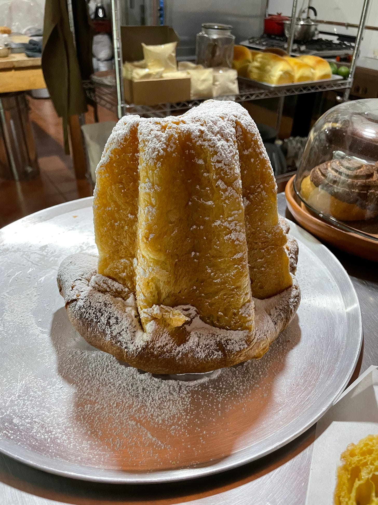 Paco Pan's pandoro cake.