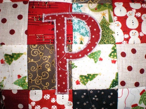 applique initial P applique initial P