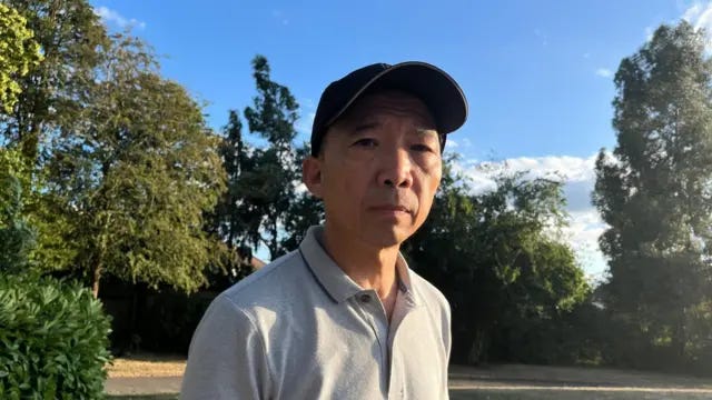 胡志偉在英國留影（胡志偉提供）