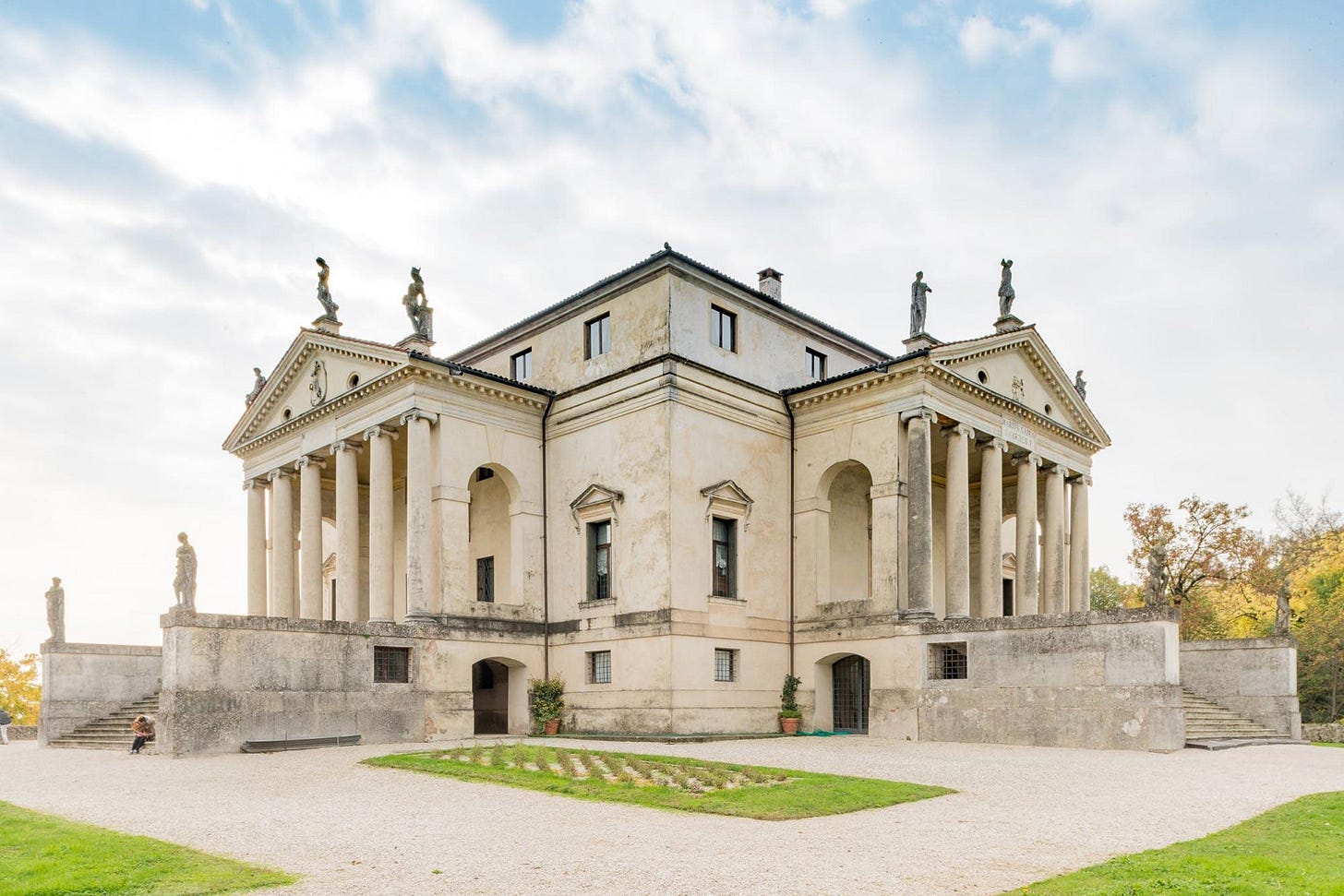 Villa Capra La Rotonda by Andrea Palladio | ArchEyes Villa Capra La Rotonda by Andrea Palladio | ArchEyes