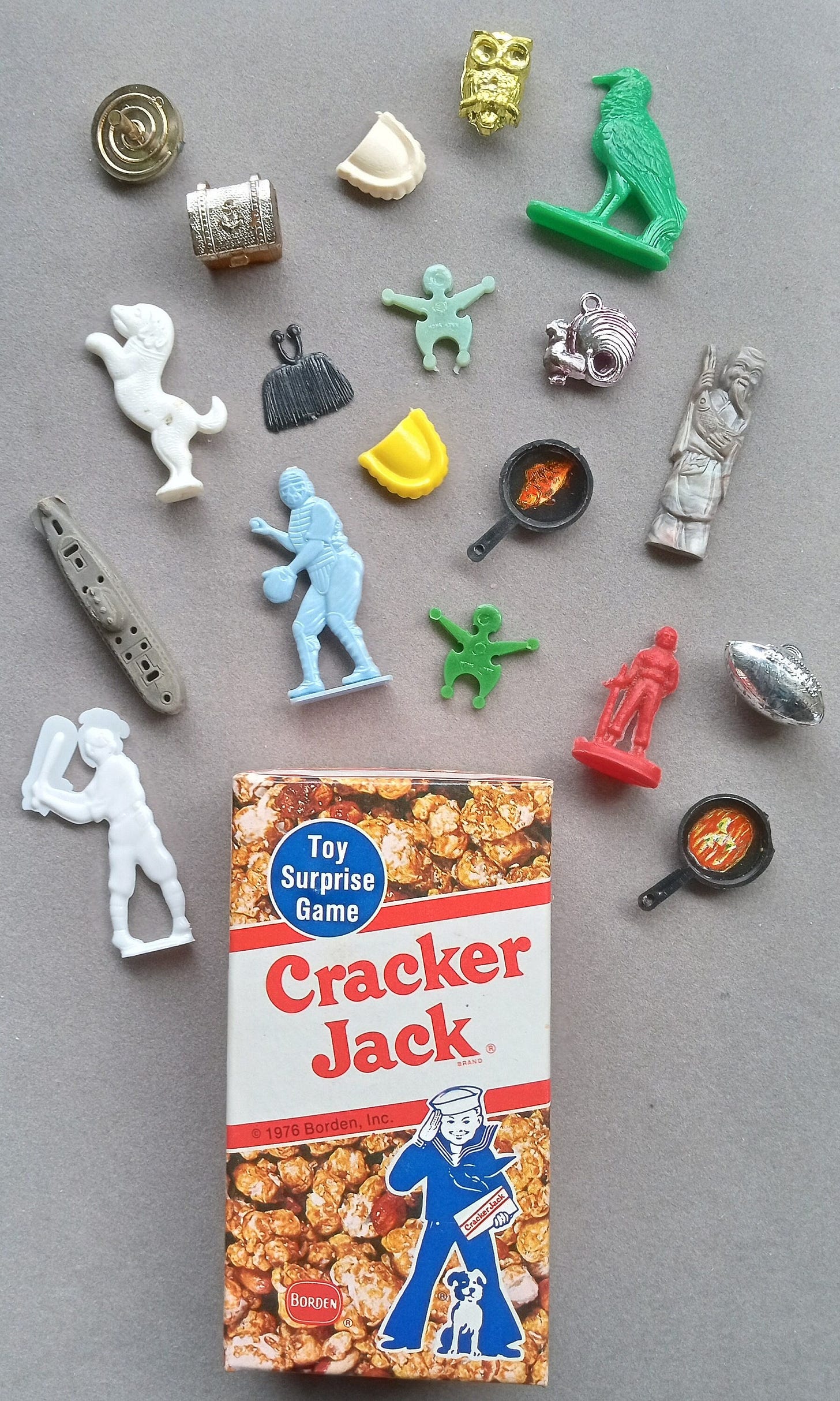 Cracker Jack prizes that came in the boxes : r/TheWayWeWere