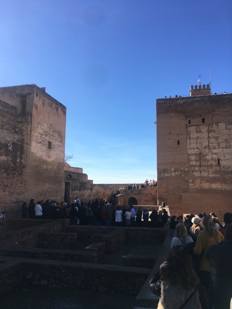 This image has an empty alt attribute; its file name is la-toma-bell.jpg This image has an empty alt attribute; its file name is la-toma-bell.jpg