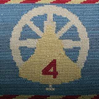Kneeler 4 Kneeler 4