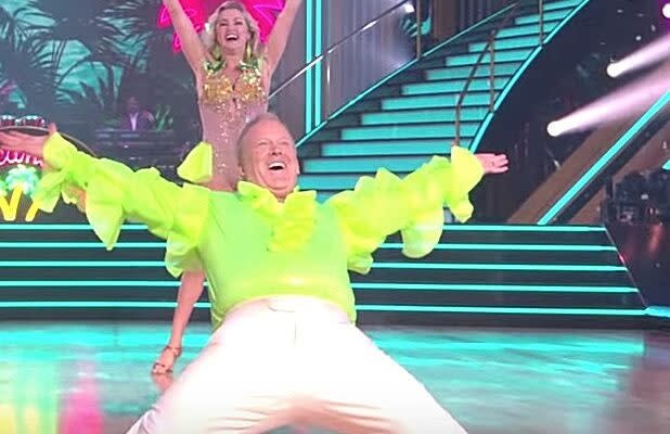 Sean Spicer's 'Dancing With the Stars' Debut Draws Stunned Reactions: 'I  Can't Believe This'