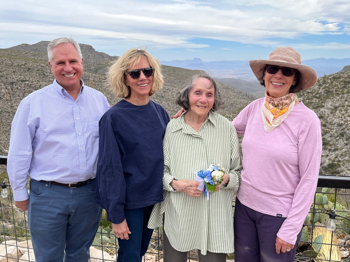 A group of people posing for a picture

Description automatically generated