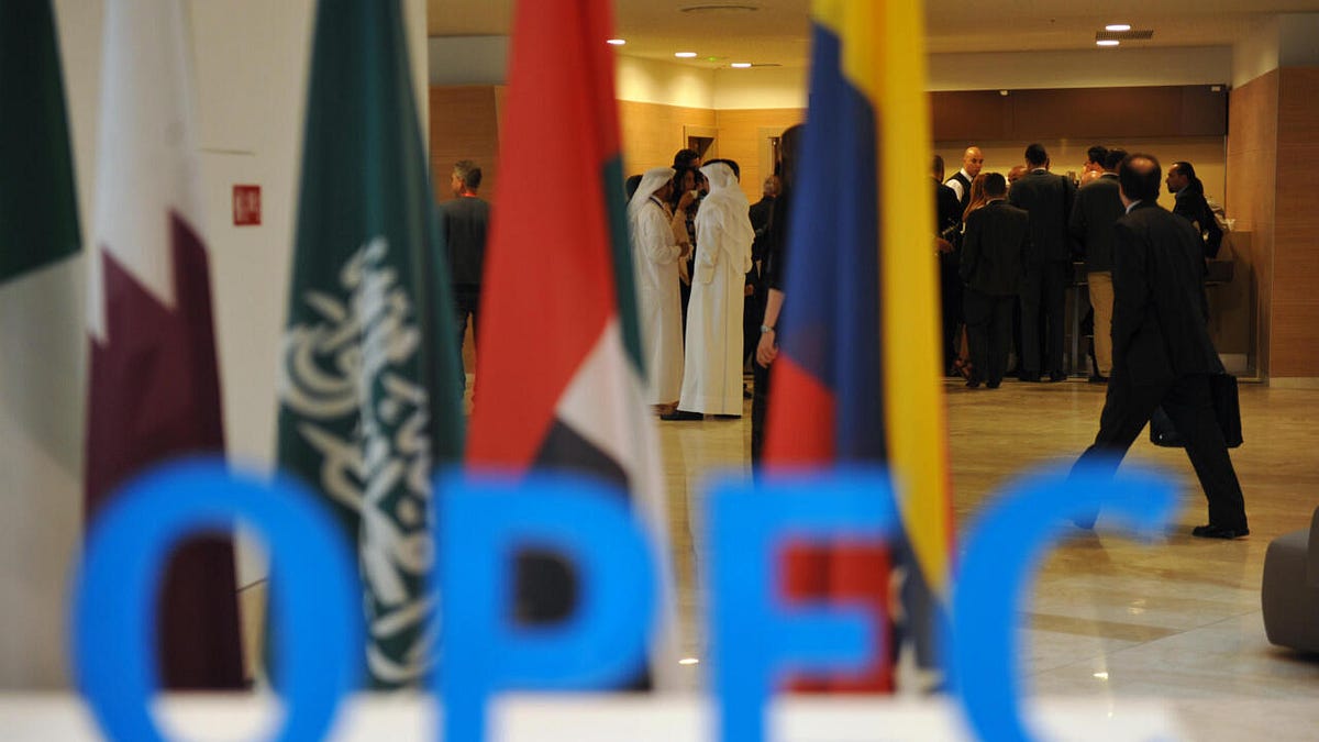 Why the UAE Left OPEC: Causes, Consequences, and Outlook