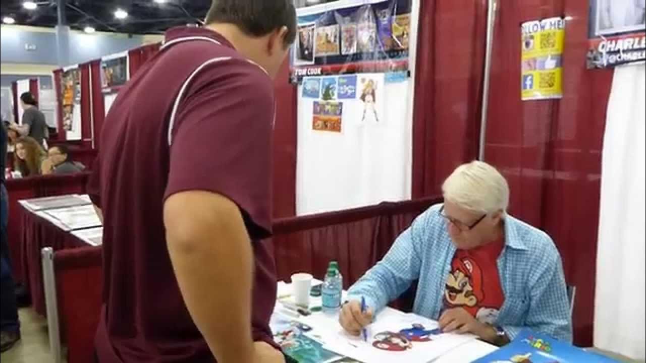Charles Martinet, the voice of Mario, signing autographs -  TopSignatures.com - YouTube