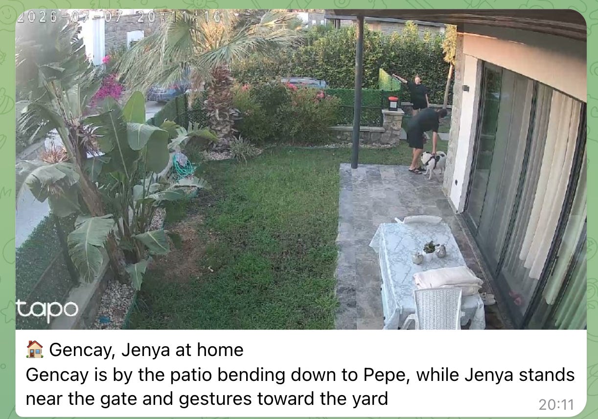 The agent recognizes the family members The agent recognizes the family members